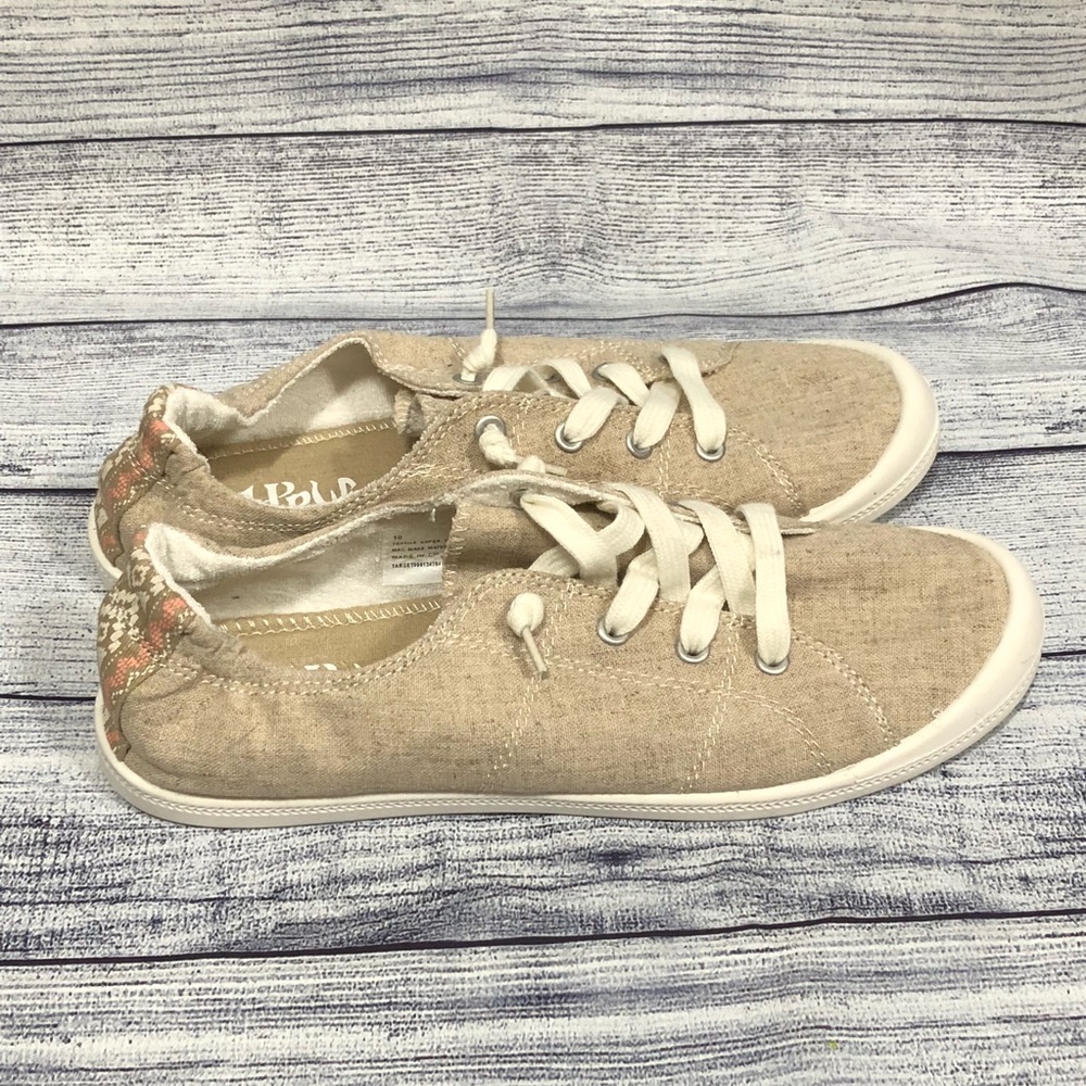 Mad Love beige sneakers